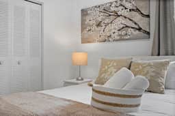 Coconut Grove Area | Avocado Tree + BBQ | Sleeps 8 - Image 3