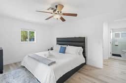 Pool + BBQ | Wilton Manors | King & Queen Beds - Image 5