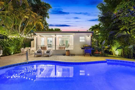 Designer Pool Villa | Coconut Grove - Image 1