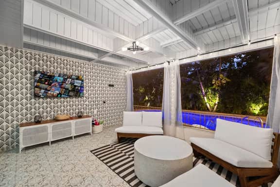 Designer Pool Villa | Coconut Grove - Image 3