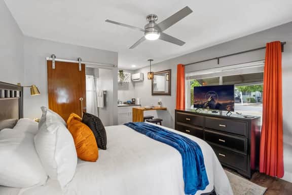 Pet-Friendly Gem | Fenced Yard | 10 Min Beach - Image 2