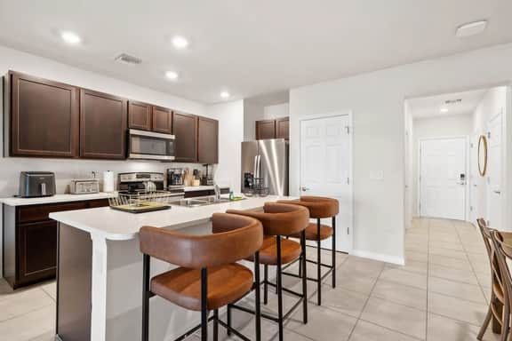Top Rated | Family Friendly | Discounted Rates - Image 4